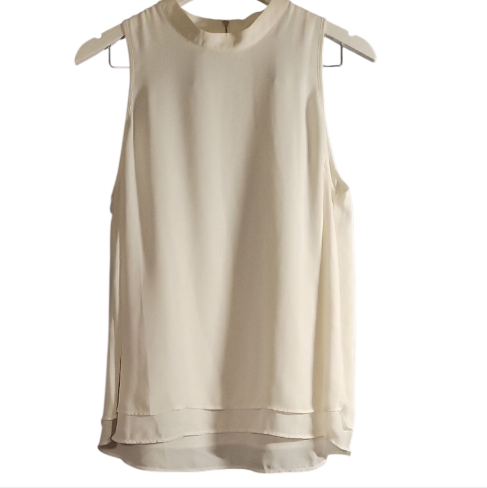 Shinestar Soft White Sleeveless Top